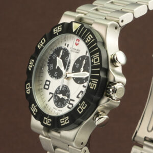 Victorinox Summit_XLT Chrono 4840