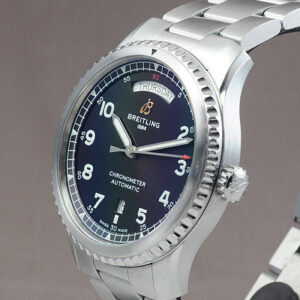 breitling aviator 8 2 5353.jpg