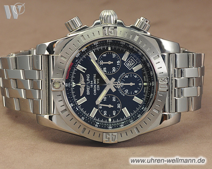 Breitling Chronomat 44 breitling chronomat 44 8 5325.jpg