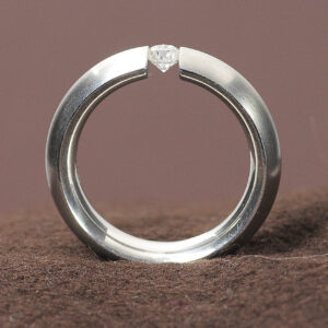 bunz platin ring mit diamant 2 2826.jpg