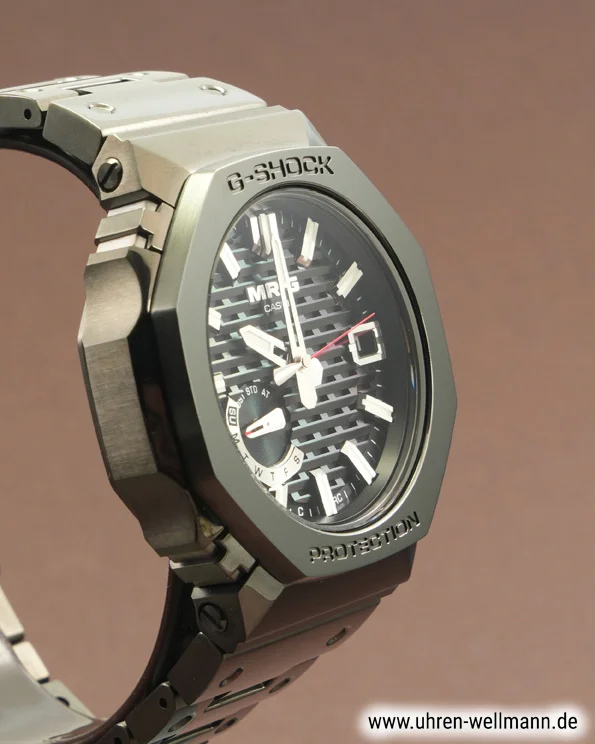 Casio G-Shock MRG MRG-B2100B-1ADR – Titan/COBARION, schwarzes Zifferblatt casio g shock_mrg mrg b2100b 1adr 5520