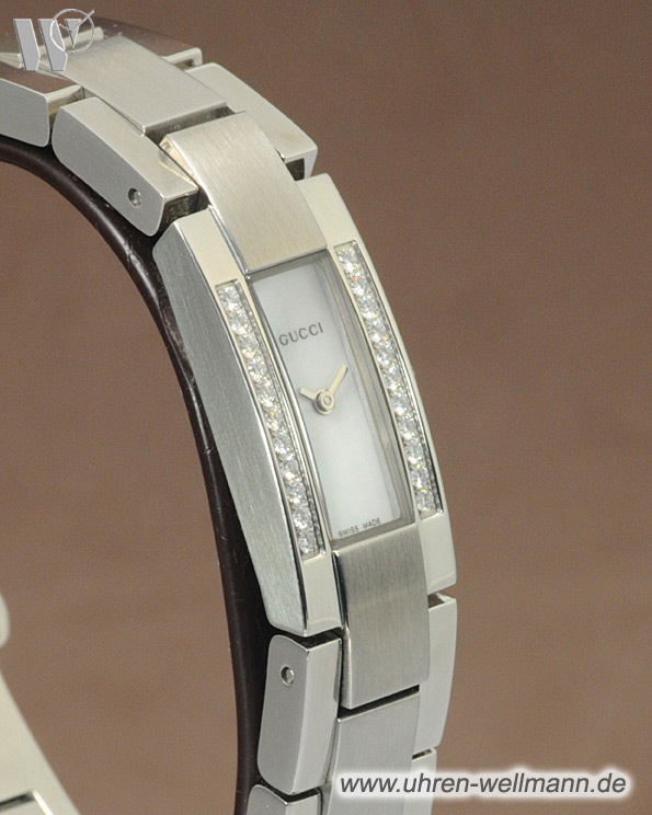 Gucci 4600L mit Brillanten gucci 4600l mit brillanten 4 4261.jpg