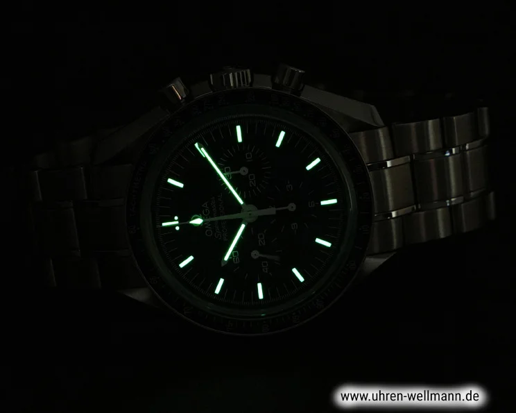 Omega Speedmaster 311.30.42.30.01.006 – Kaliber 1863, Saphirglasboden omega speedmaster 31130423001006 5505